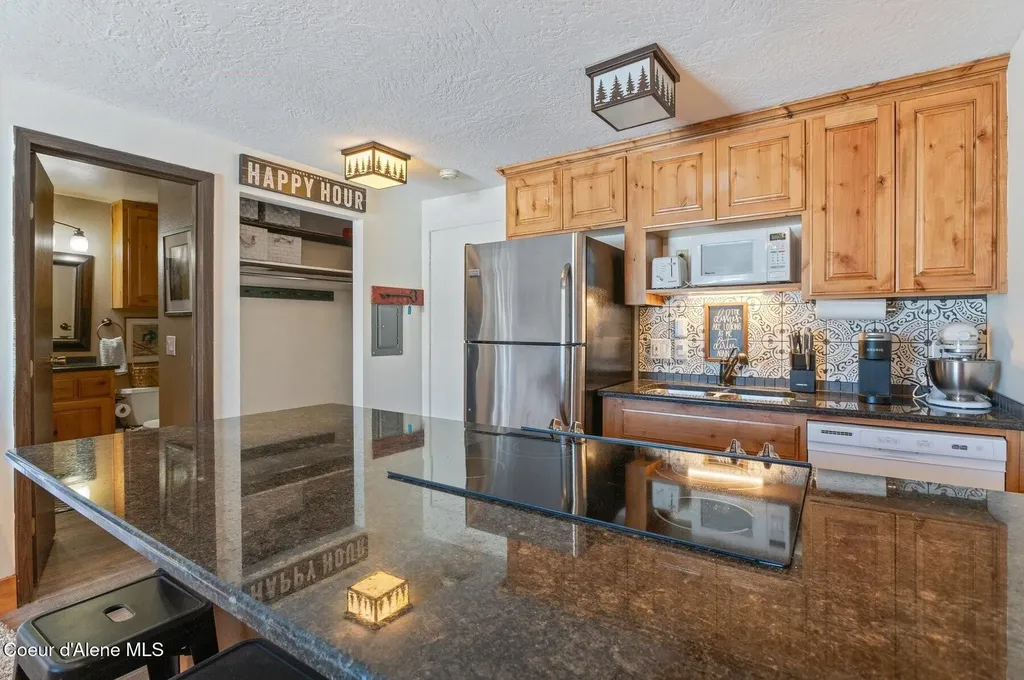 515 Northwest Passage Sandpoint ID 83864