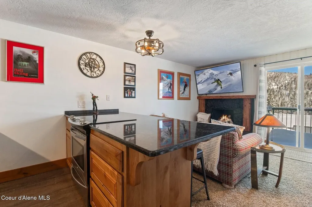 515 Northwest Passage Sandpoint ID 83864
