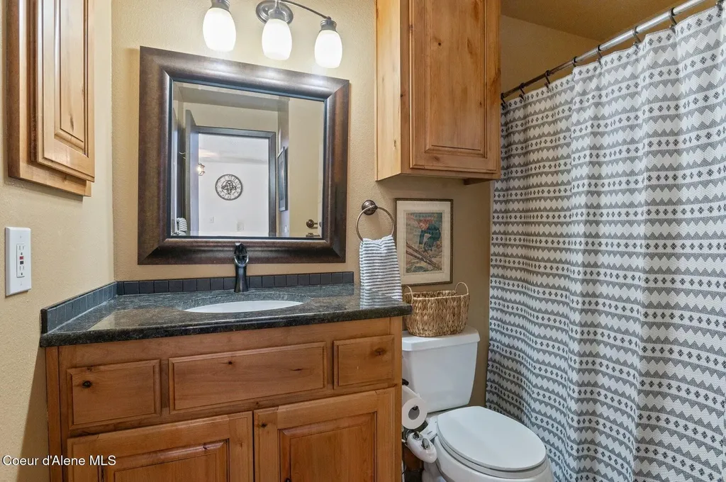 515 Northwest Passage Sandpoint ID 83864