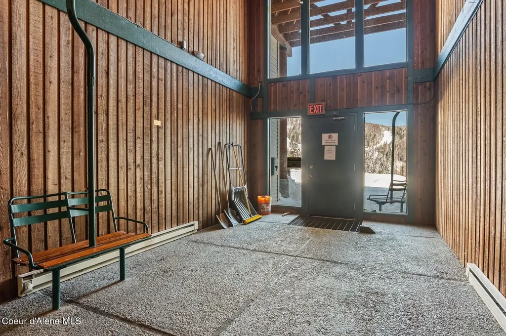 515 Northwest Passage Sandpoint ID 83864