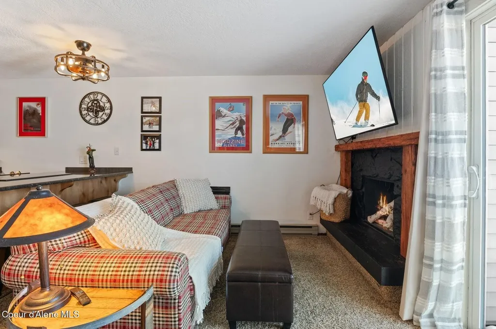 515 Northwest Passage Sandpoint ID 83864