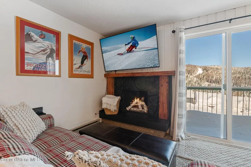 515 Northwest Passage Sandpoint ID 83864