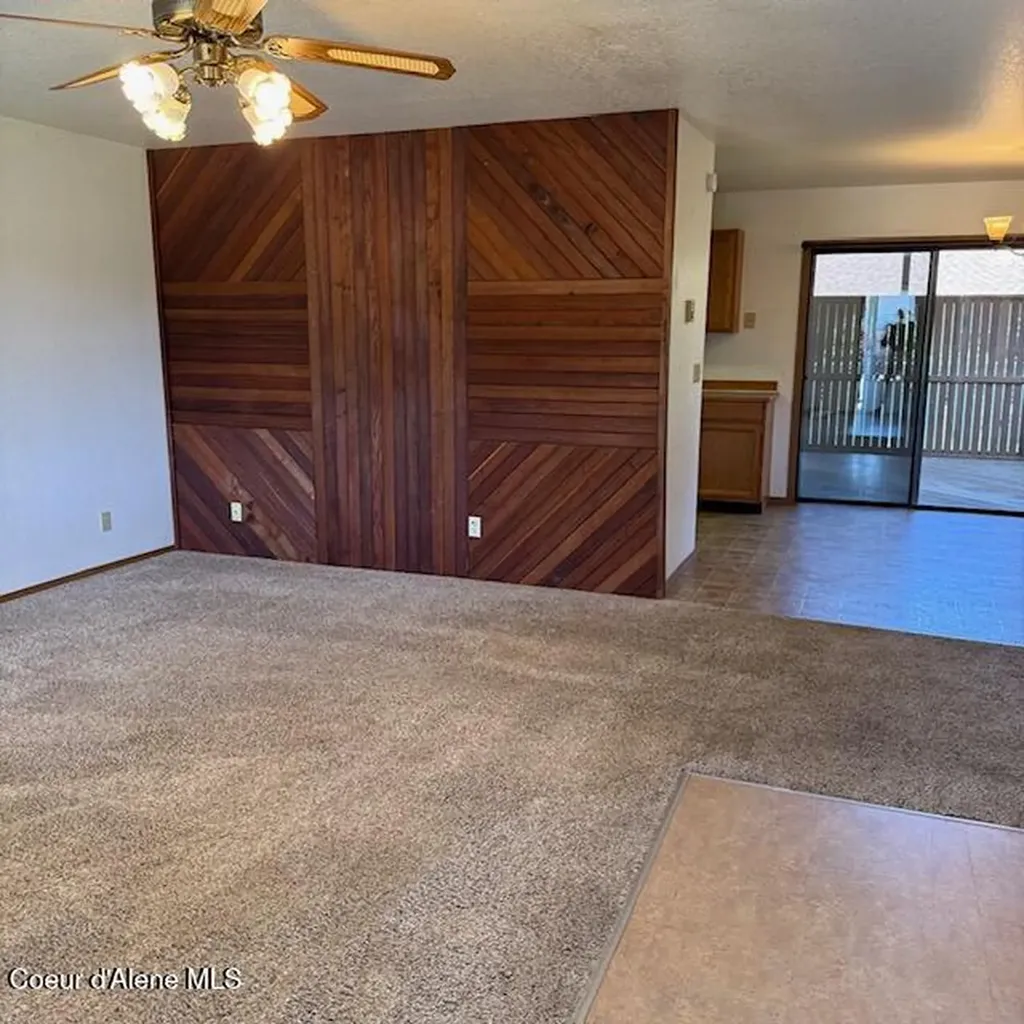 6075 E Bertsch Avenue Athol ID 83801