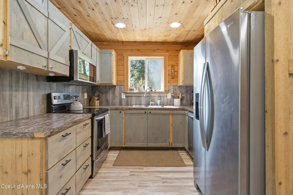 24554 N Estates Drive Athol ID 83801