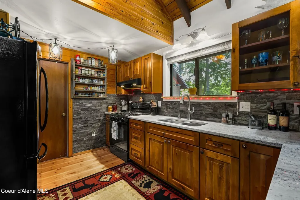 428 Bottle Brand Road Hope ID 83836