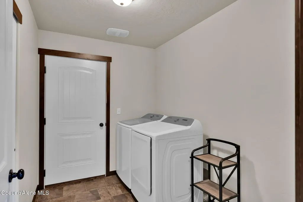 5802 W Joss Lane Spirit Lake ID 83869