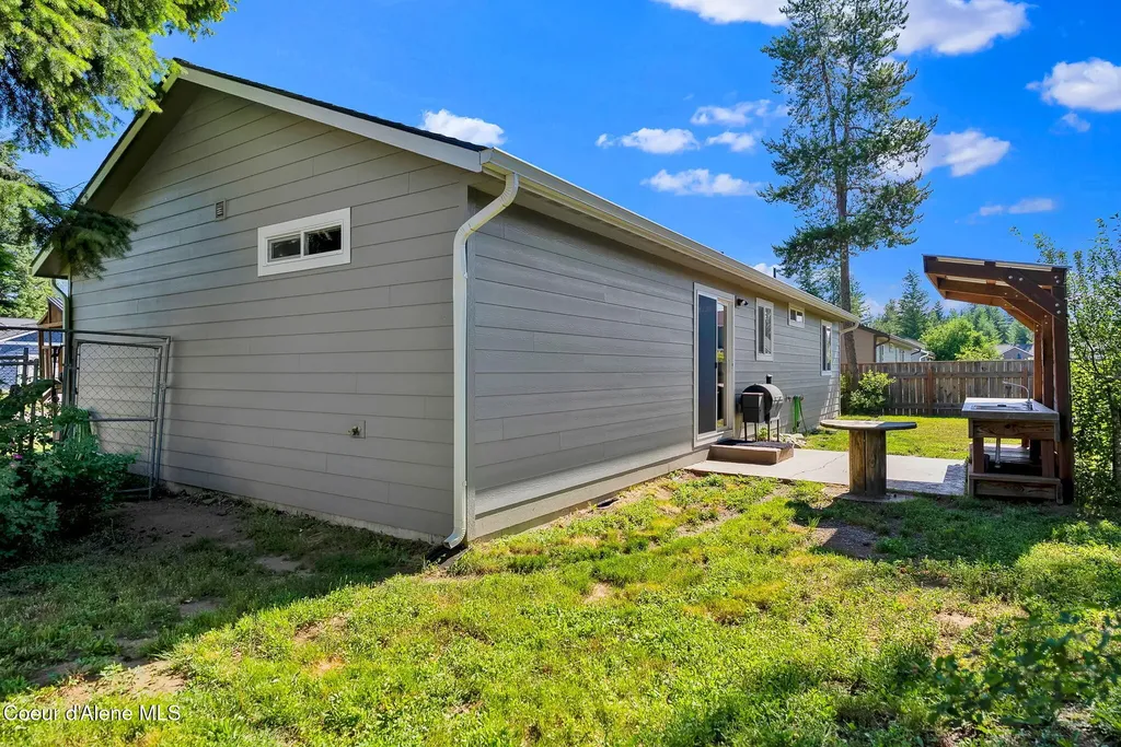 5802 W Joss Lane Spirit Lake ID 83869