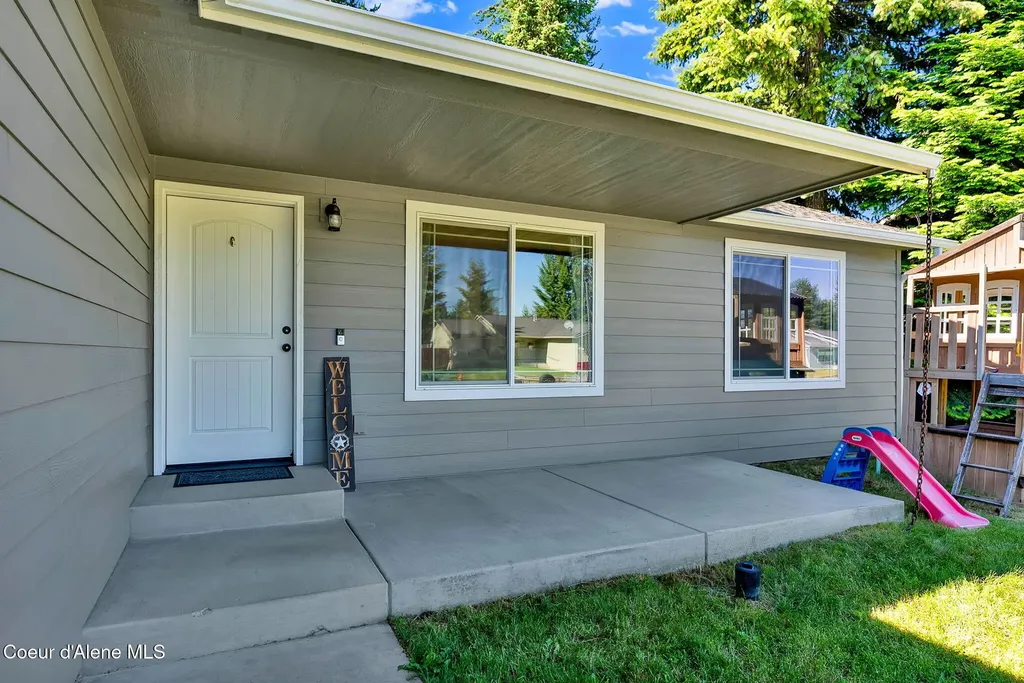 5802 W Joss Lane Spirit Lake ID 83869