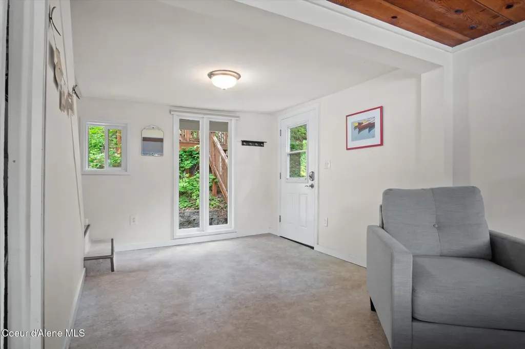 5860 W Freeman Road Rathdrum ID 83858
