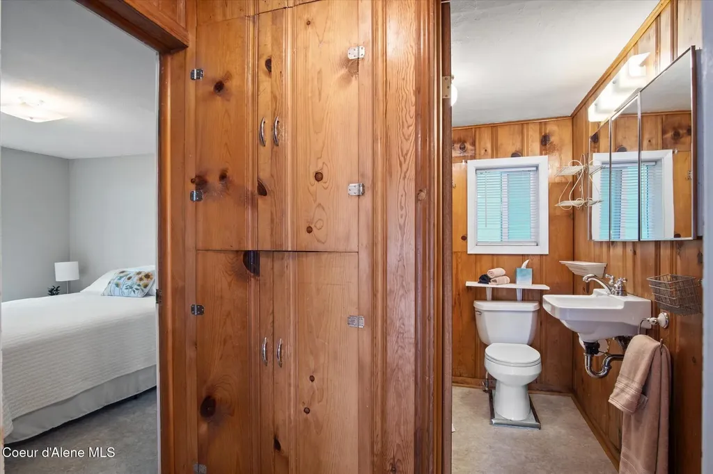 5860 W Freeman Road Rathdrum ID 83858