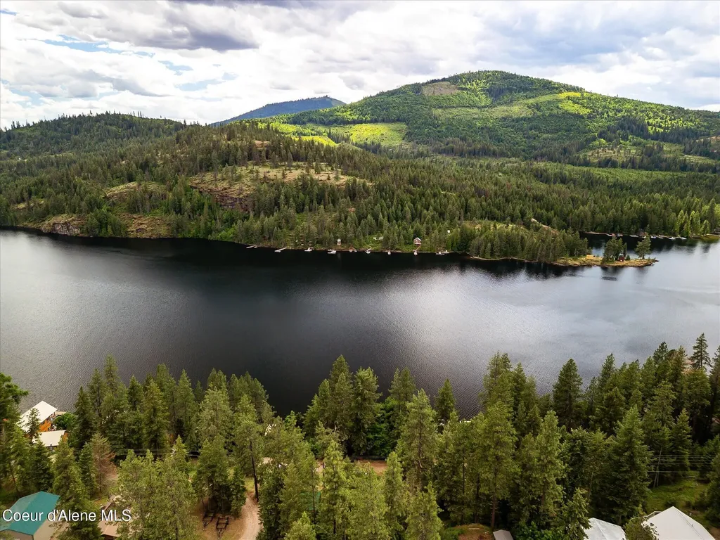5860 W Freeman Road Rathdrum ID 83858