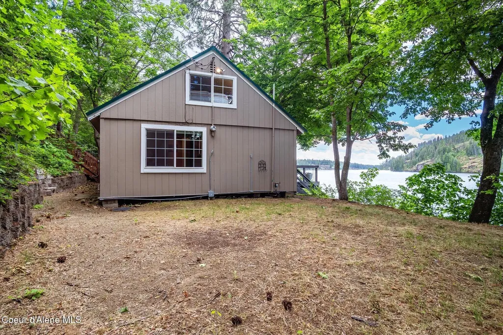 5860 W Freeman Road Rathdrum ID 83858