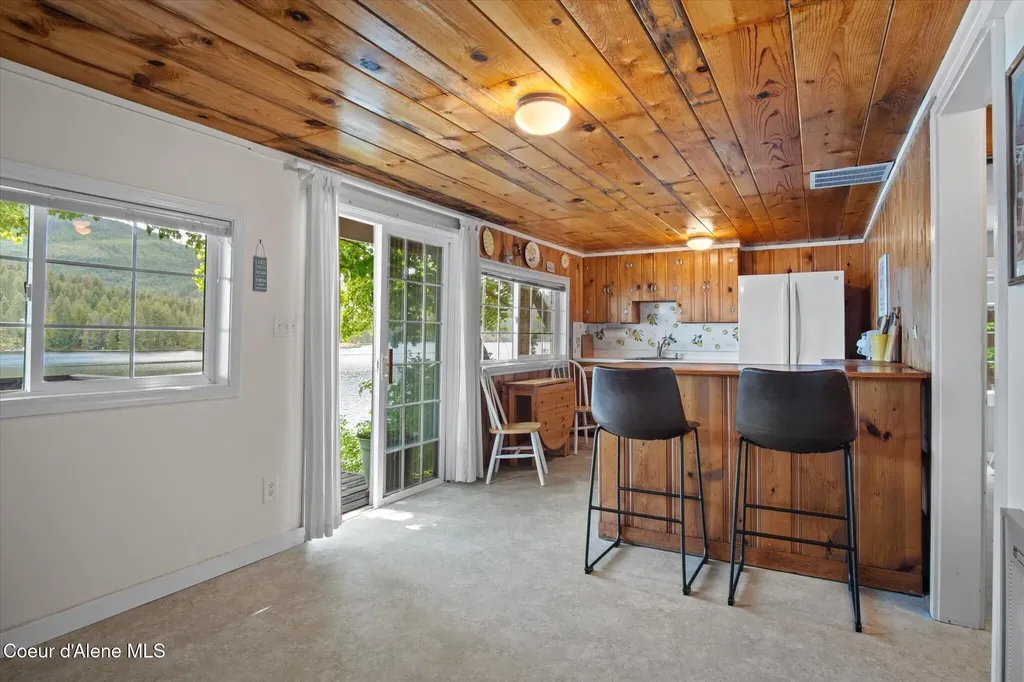 5860 W Freeman Road Rathdrum ID 83858