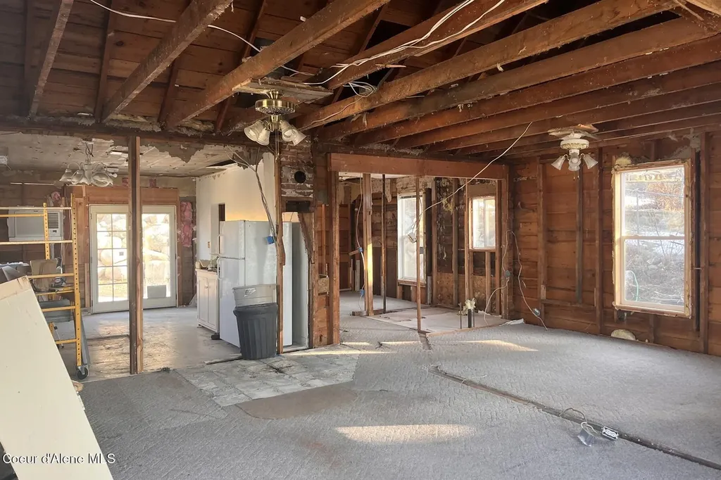 525 Big Hill Road Hope ID 83836