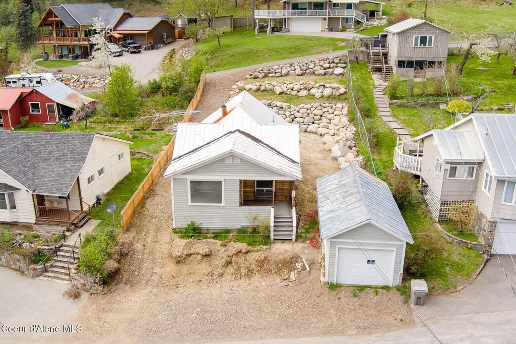 525 Big Hill Road Hope ID 83836