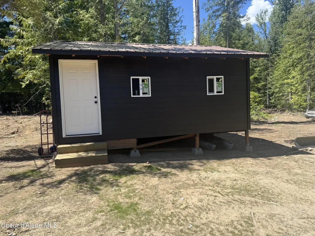 3667 Upper Gold Creek Road Sandpoint ID 83864