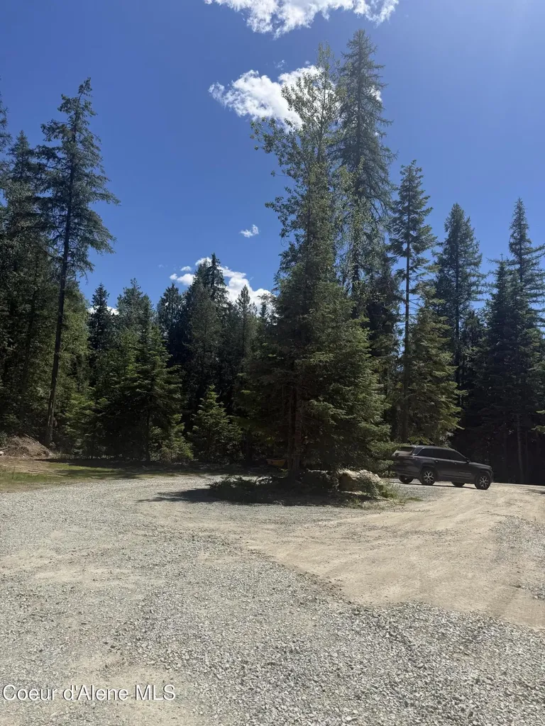 3667 Upper Gold Creek Road Sandpoint ID 83864