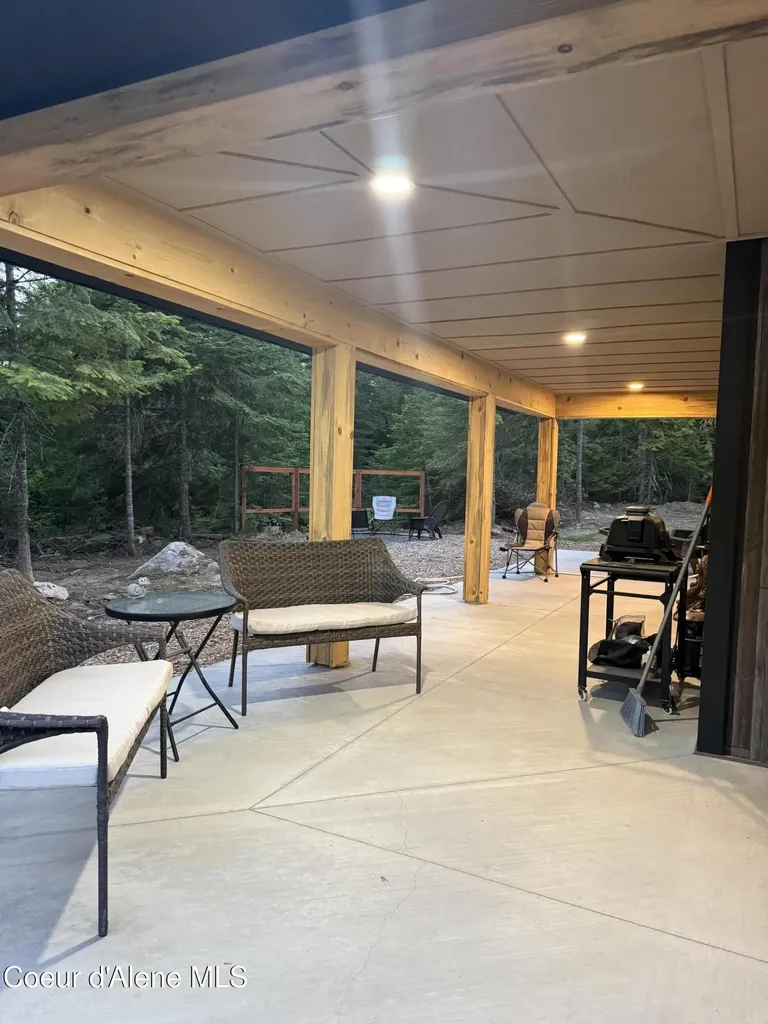 3667 Upper Gold Creek Road Sandpoint ID 83864