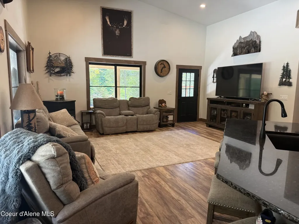 3667 Upper Gold Creek Road Sandpoint ID 83864