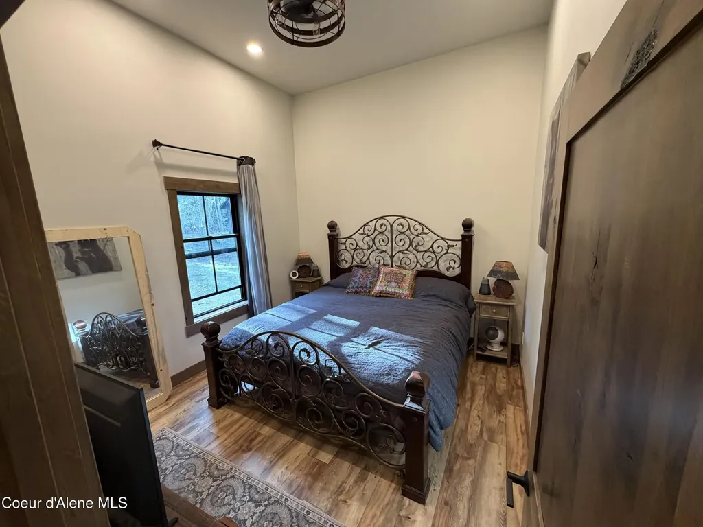 3667 Upper Gold Creek Road Sandpoint ID 83864