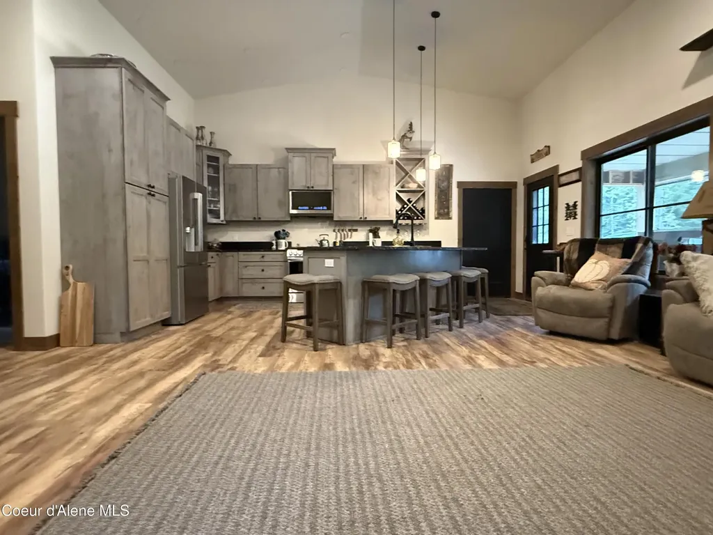 3667 Upper Gold Creek Road Sandpoint ID 83864