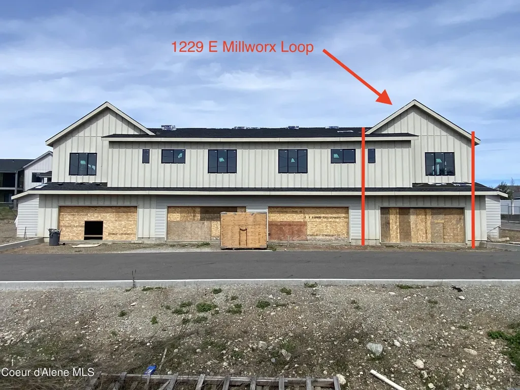 1229 E Millworx Loop Post Falls ID 83854