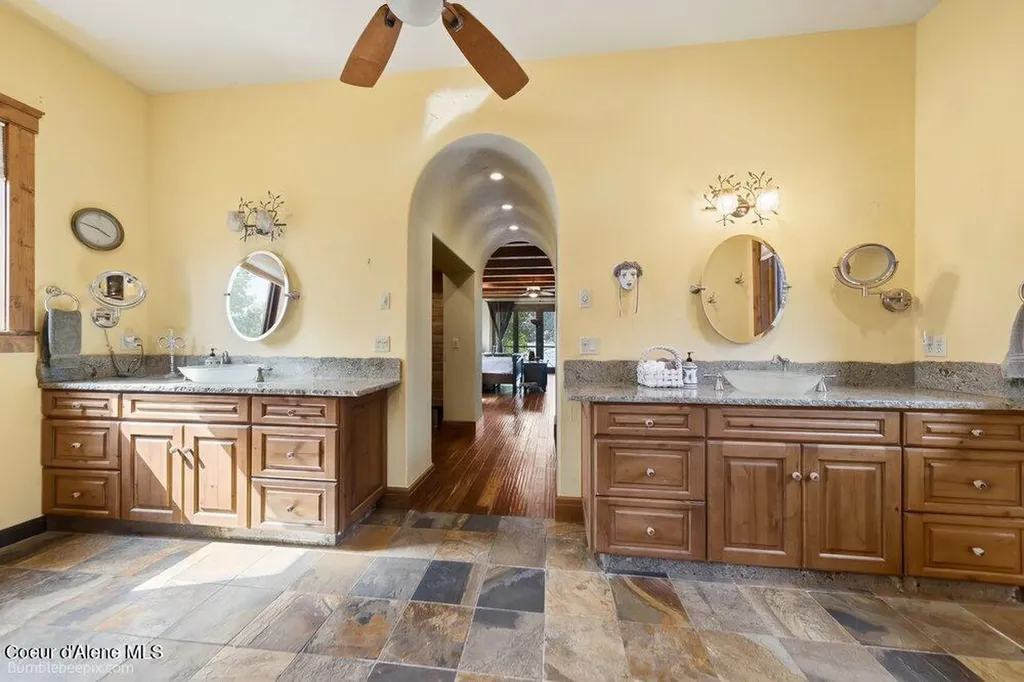 55 La Vita Bella Lane Hope ID 83836
