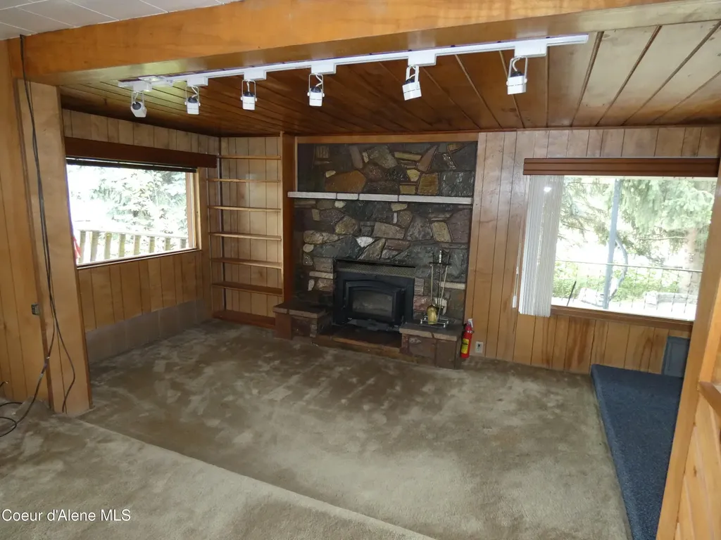 6468 Comanche Street Bonners Ferry ID 83805
