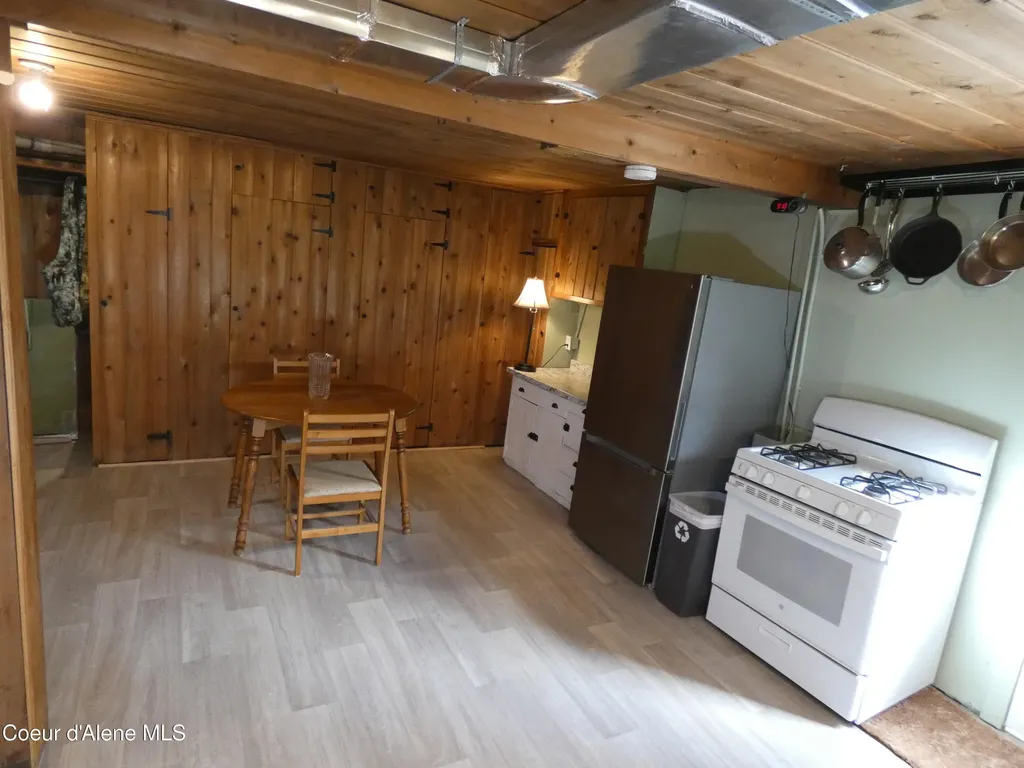 6468 Comanche Street Bonners Ferry ID 83805
