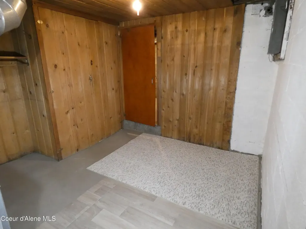 6468 Comanche Street Bonners Ferry ID 83805