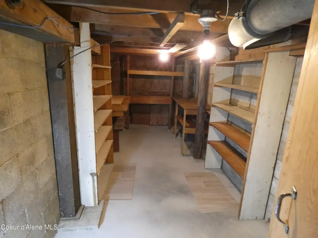 6468 Comanche Street Bonners Ferry ID 83805