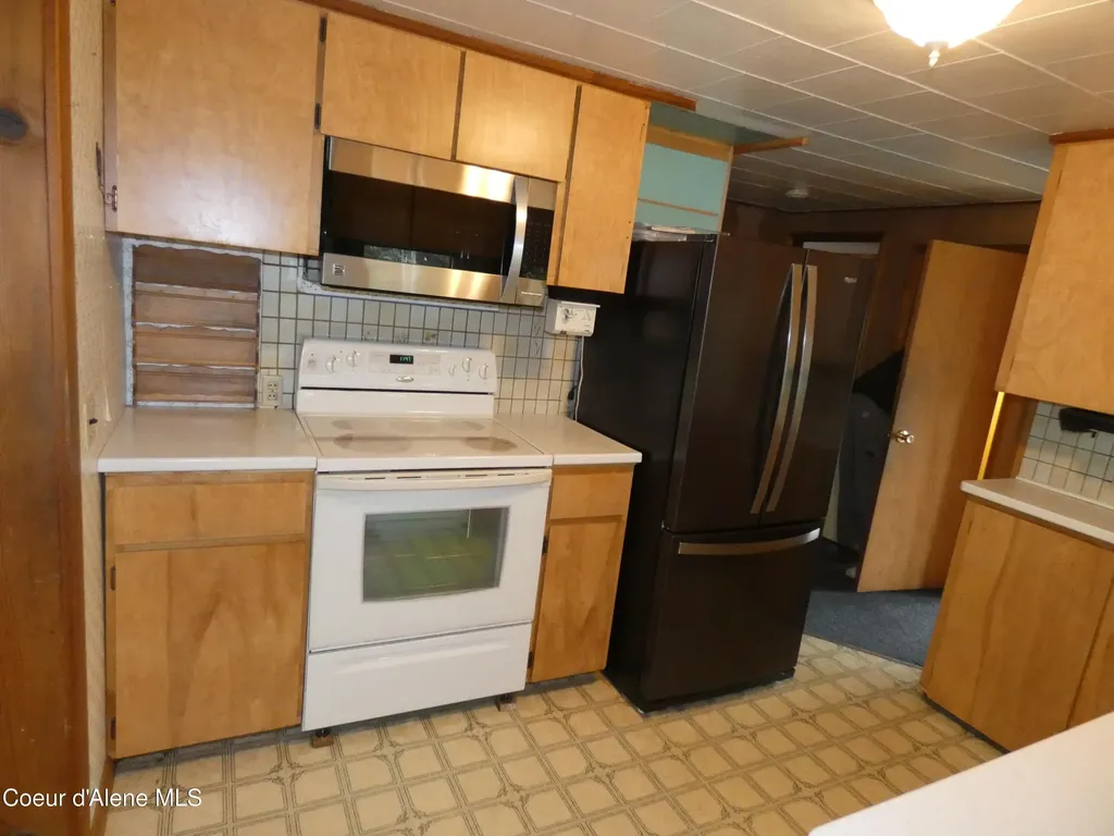 6468 Comanche Street Bonners Ferry ID 83805