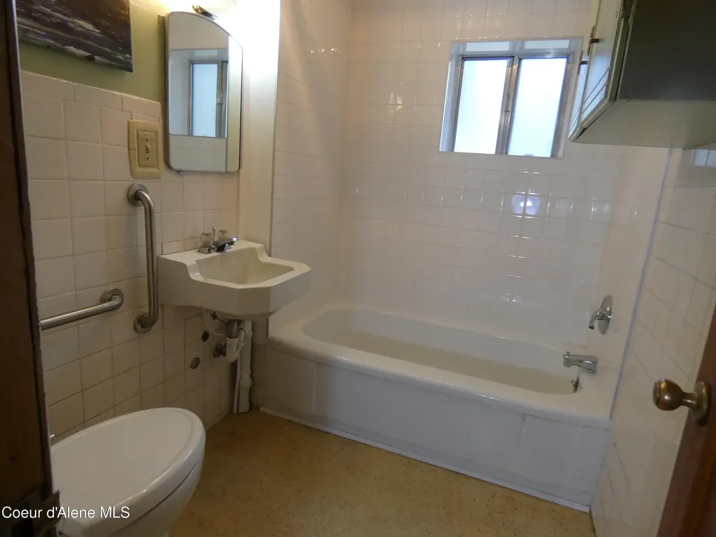 6468 Comanche Street Bonners Ferry ID 83805