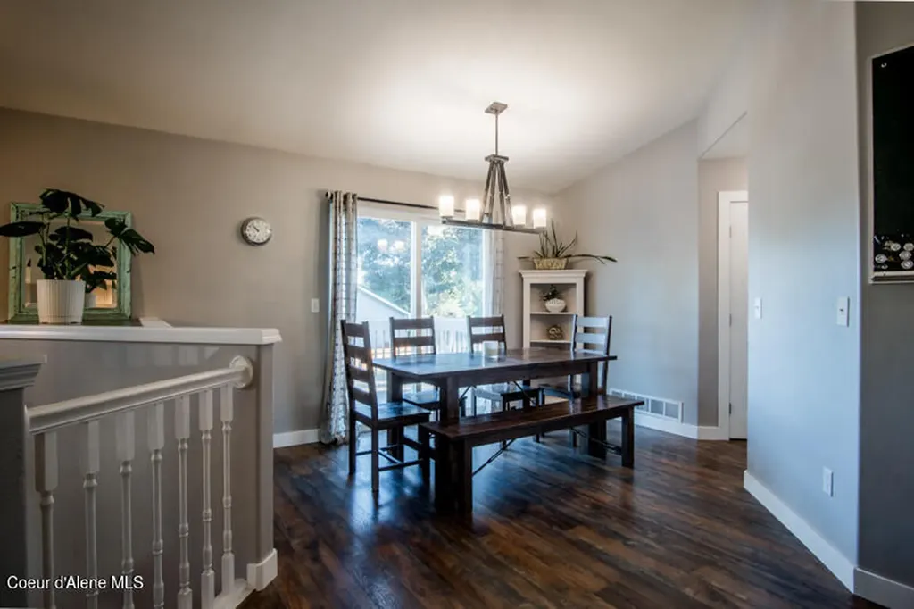 8579 N Cloverleaf Drive Hayden ID 83835