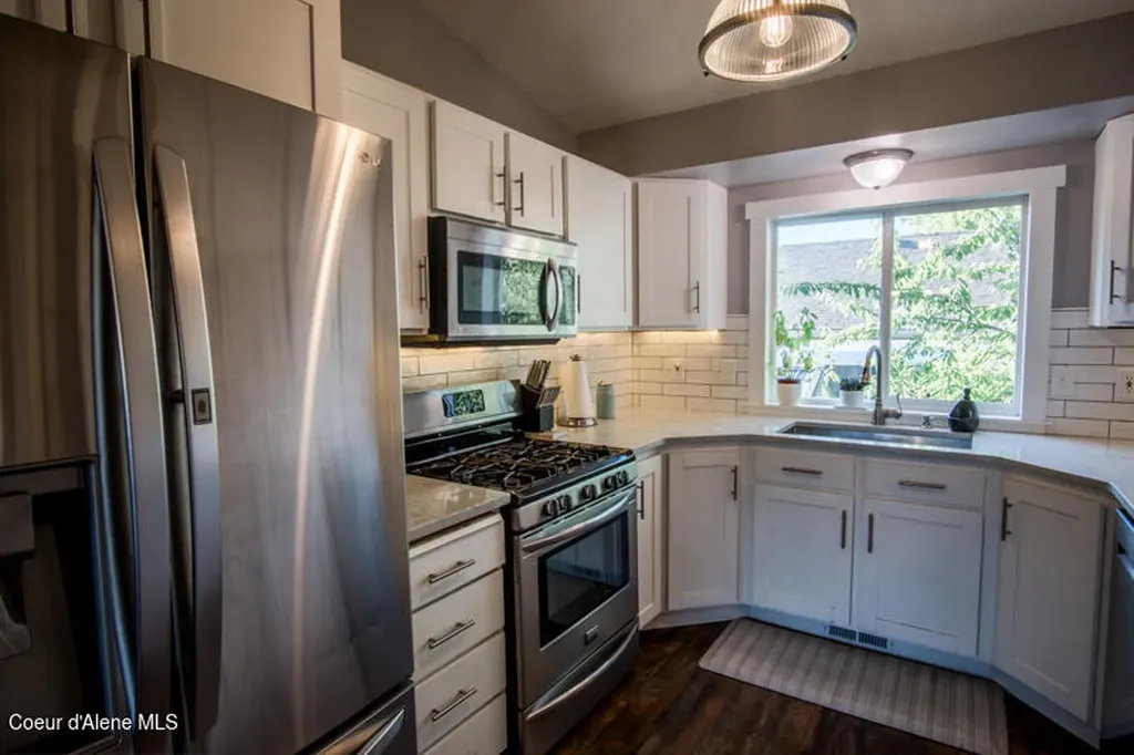 8579 N Cloverleaf Drive Hayden ID 83835