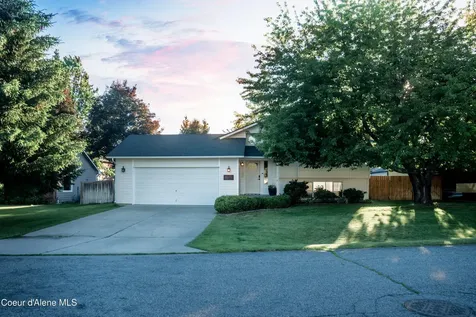 8579 N Cloverleaf Drive Hayden ID 83835