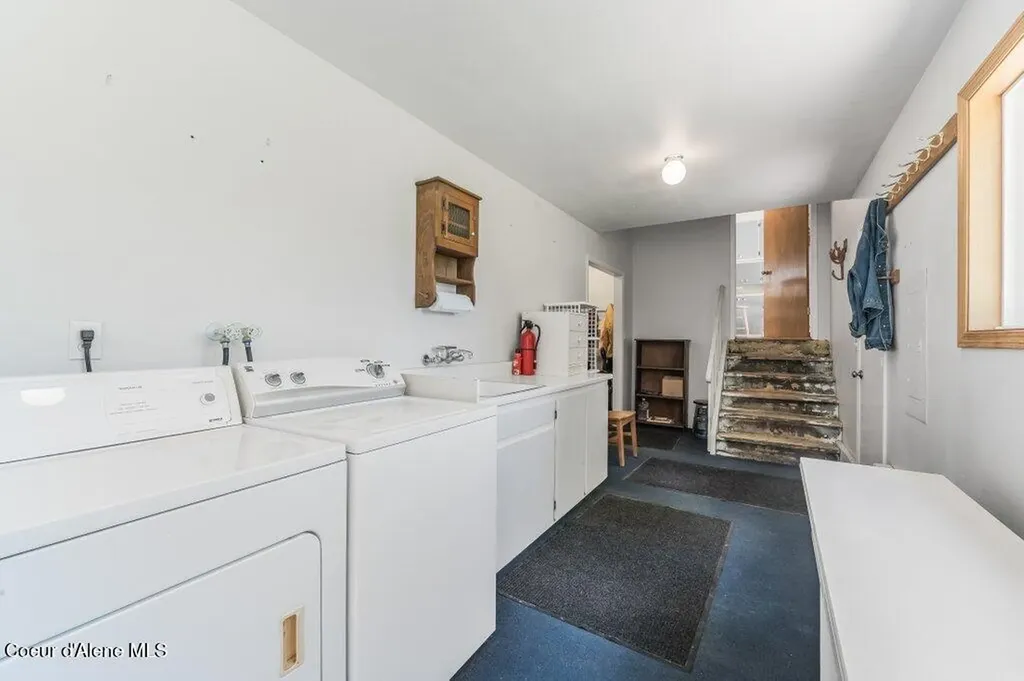 1495 Colburn Culver Road Sandpoint ID 83864