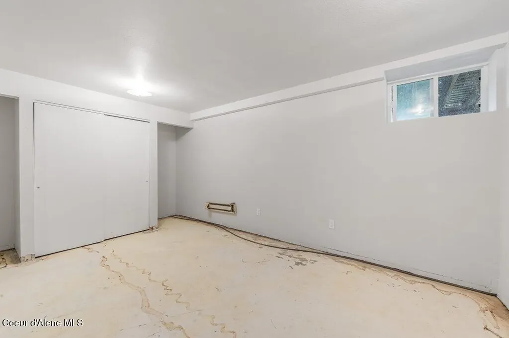 1495 Colburn Culver Road Sandpoint ID 83864