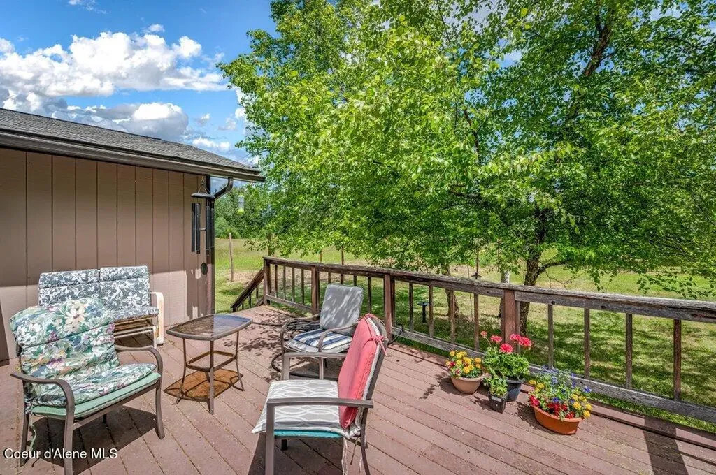 1495 Colburn Culver Road Sandpoint ID 83864