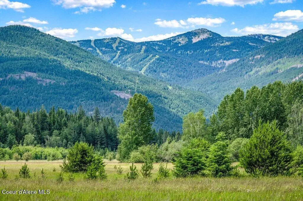 1495 Colburn Culver Road Sandpoint ID 83864