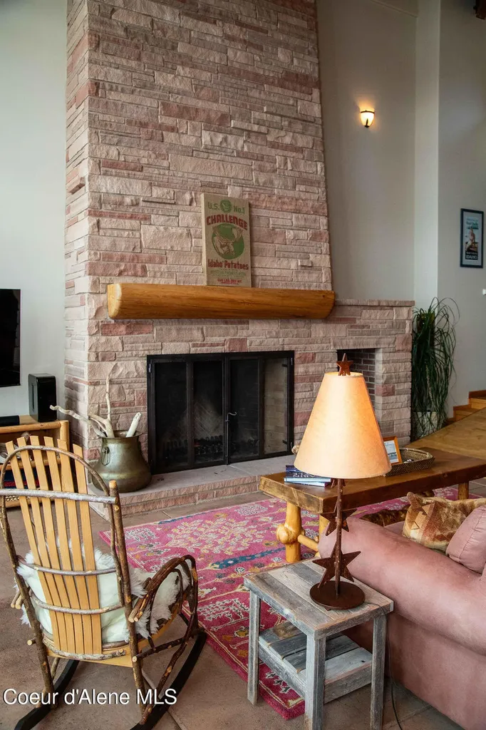 440 Pringle Avenue Hope ID 83836