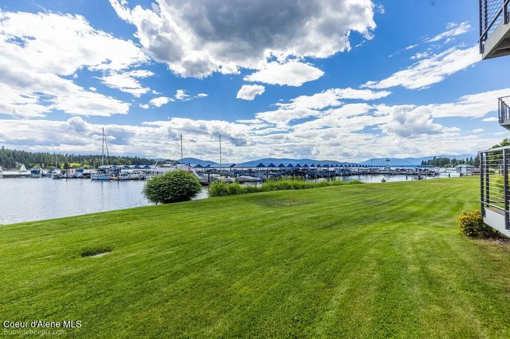 46700 E Highway 200 Hope ID 83836