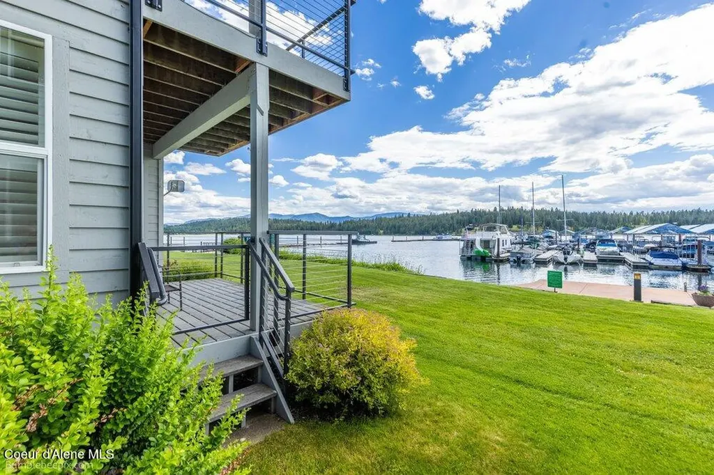 46700 E Highway 200 Hope ID 83836