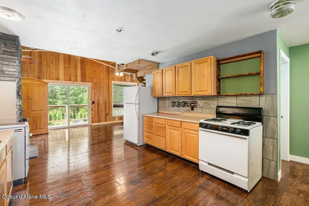 10614 Dufort Road Priest River ID 83856