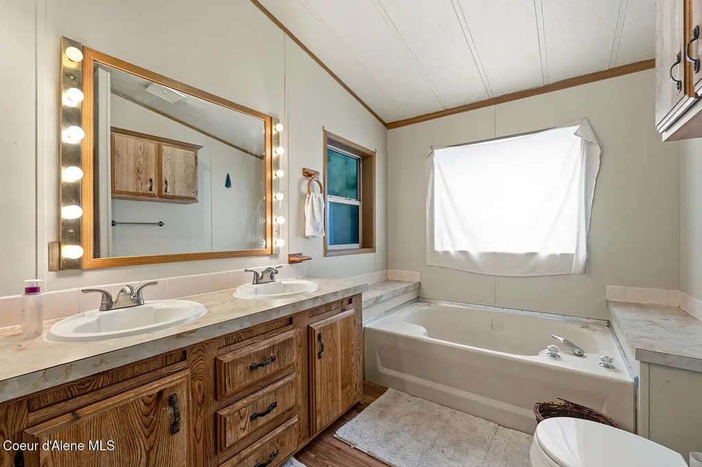 15788 N Singer Road Rathdrum ID 83858