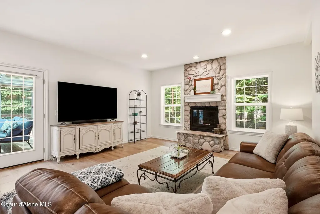 11925 N Friar Drive Hayden ID 83835