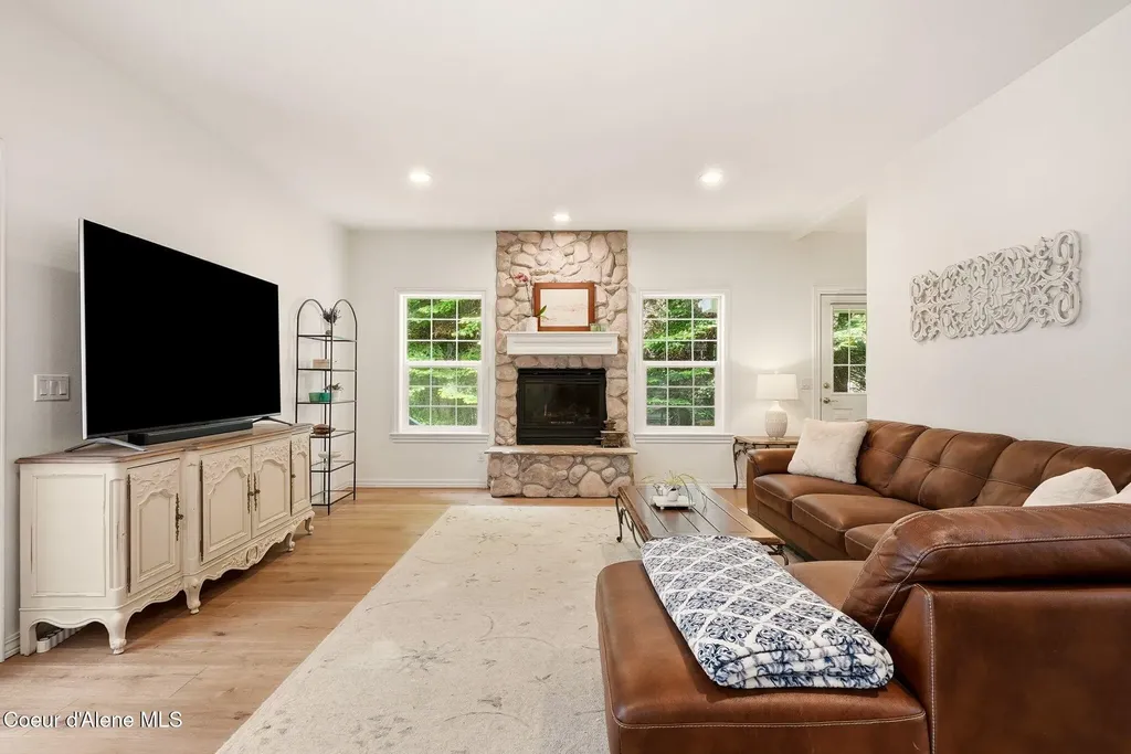 11925 N Friar Drive Hayden ID 83835