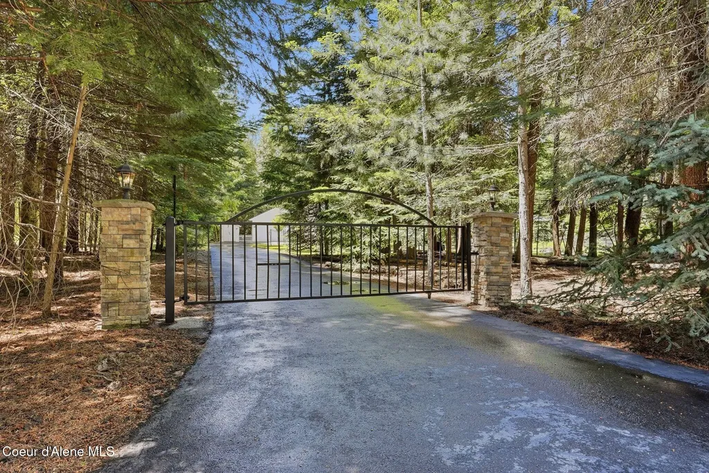 11925 N Friar Drive Hayden ID 83835