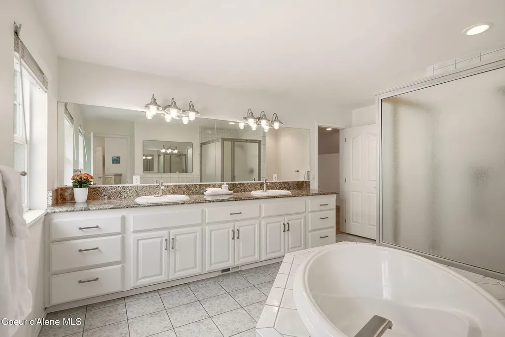 11925 N Friar Drive Hayden ID 83835