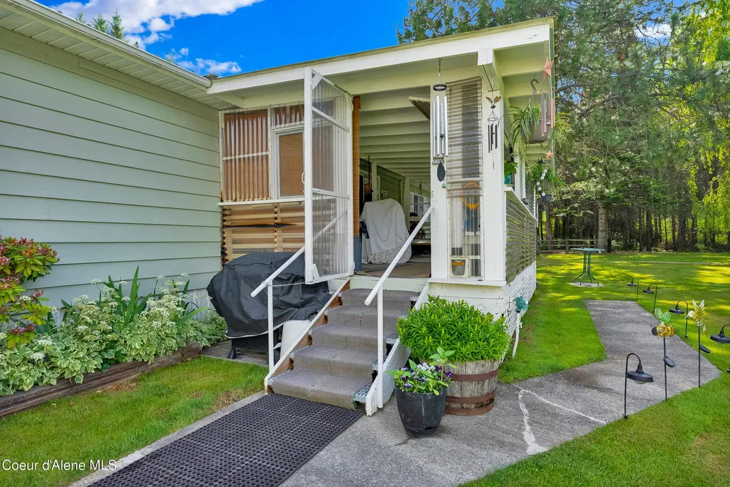 443 Herrmann Lake Road Sagle ID 83860